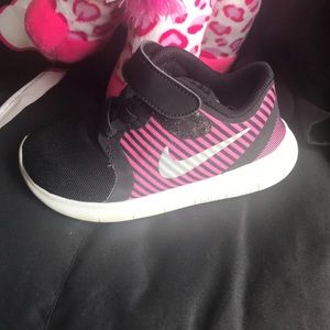 Girls Nike shoes.